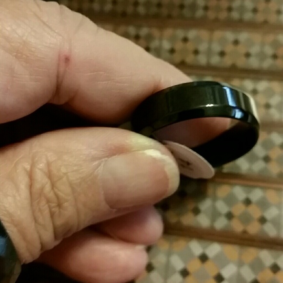 Mens black stainless steel ring-13 or 14 - Picture 3 of 6